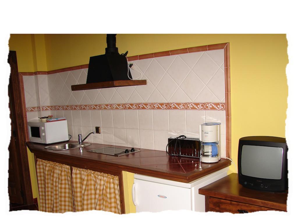La Boticaria Casa Rural Apartamento Descargamaría Chambre photo
