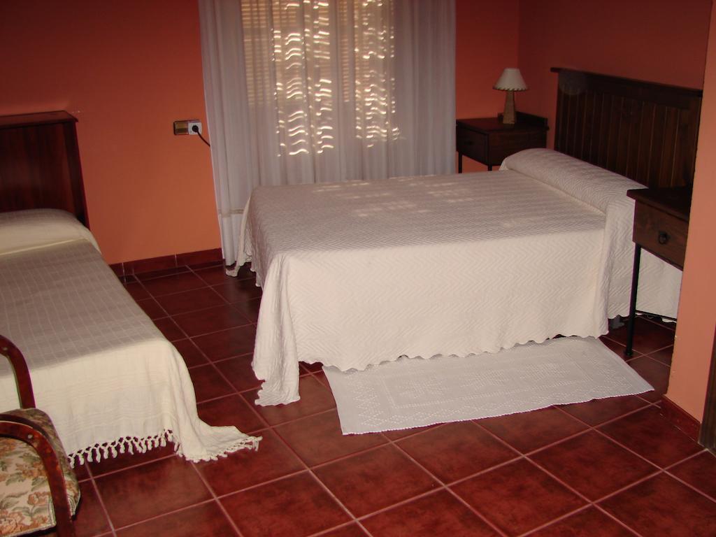 La Boticaria Casa Rural Apartamento Descargamaría Chambre photo